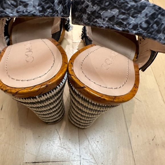 COACH "Robin" Black & White Striped Raffia Slingback Heels, 6.5, GD1199 - Picture 5 of 6